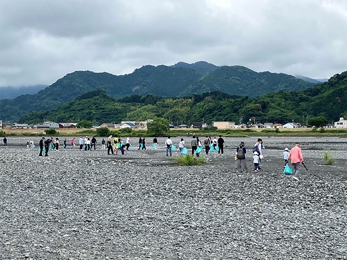「河川・海岸美化運動」に参加しました
