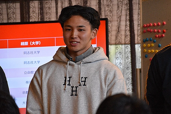 新入部員　奥平選手（同志社大学出身）